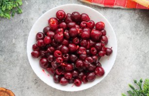 Джем из вишни и красной смородины - фото шаг 3