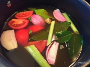 Суп с морепродуктами на овощном бульоне - фото шаг 2