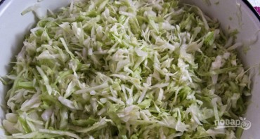 Салат из свежей капусты с огурцами - фото шаг 1