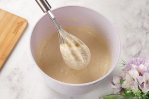 Оладушки на кислом молоке - фото шаг 9