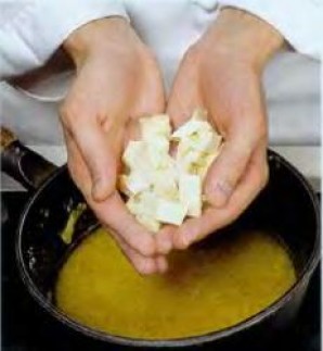 Суп из репчатого лука с брынзой - фото шаг 3