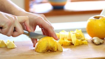 Яблочно-лимонное пюре - фото шаг 1