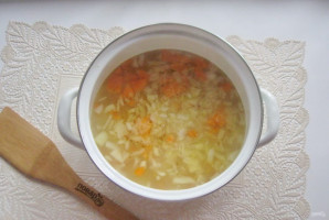 Рисовый суп с тушенкой - фото шаг 4