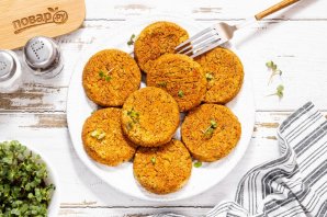 Постные котлеты в духовке - фото шаг 11
