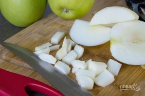 Тесто с яблоком и карамелью - фото шаг 1