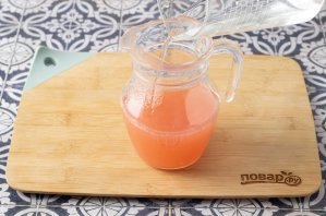 Вода с соком грейпфрута - фото шаг 3