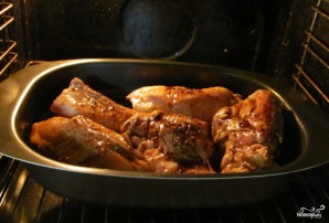 Курица кусочками в соусе в духовке - фото шаг 4