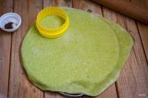 Зелёные пельмени со шпинатом - фото шаг 9