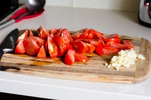Жареная куриная грудка с помидорами - фото шаг 3
