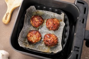 Котлеты из индейки в аэрогриле - фото шаг 7