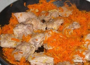 Курица с морковью - фото шаг 3