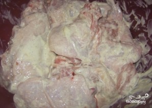 Курица в духовке с сыром и майонезом - фото шаг 2