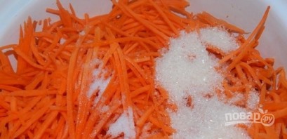 Вкусная корейская морковка - фото шаг 1
