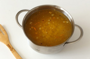 Гороховый суп с перловкой - фото шаг 10