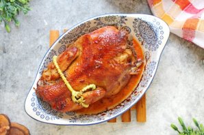 Фаршированная курица в духовке - фото шаг 12