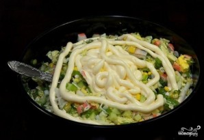 Крабовый салат с пекинской капустой - фото шаг 7