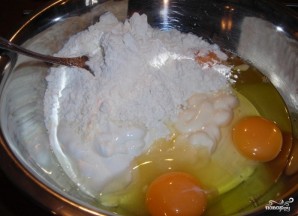 Заливной пирог с сайрой и рисом - фото шаг 2
