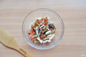 Адыгейский салат с баклажанами - фото шаг 10