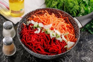 Салат из свеклы и моркови по-корейски - фото шаг 3