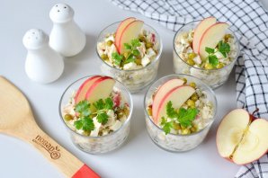 Салат со скумбрией и яблоком - фото шаг 10