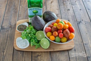 Салат из авокадо с лаймом - фото шаг 1