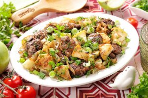 Печень с луком и яблоками - фото шаг 10