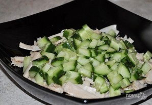 Салат с консервированными кальмарами - фото шаг 2