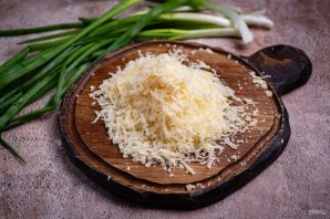 Слоеные пирожки с сыром и луком - фото шаг 24