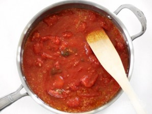 Паста с томатным соусом и панировочными сухарями - фото шаг 3