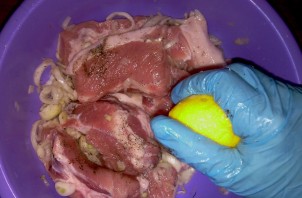 Мясо в рукаве в мультиварке - фото шаг 4