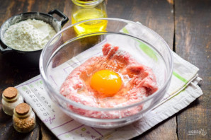 Зразы с перепелиным яйцом в духовке - фото шаг 3