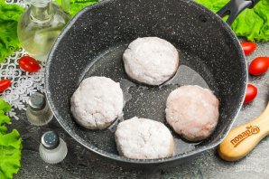 Котлеты с сыром и помидорами - фото шаг 6