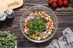 Постный салат с фасолью - фото шаг 6