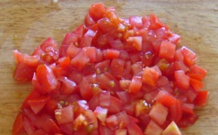 Омлет с луком и помидорами - фото шаг 3
