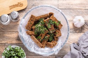 Чесночные гренки - фото шаг 6