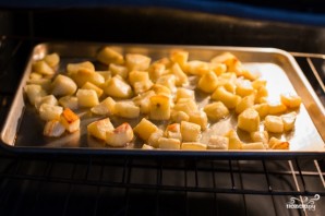 Запеченный картофель кусочками - фото шаг 4