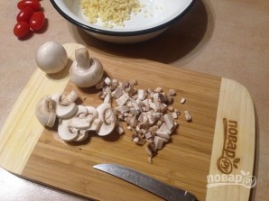 Перец, запеченный с пастой, грибами и сыром - фото шаг 4