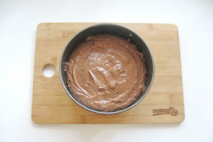 Шоколадный торт с черносливом и орехами - фото шаг 10
