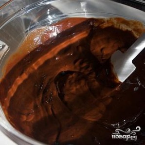 Шоколадные пирожные с грецкими орехами - фото шаг 1