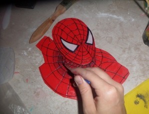 Торт бисквитный "Человек-паук" - фото шаг 8