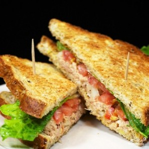 Сэндвичи с салатом из тунца - фото шаг 13