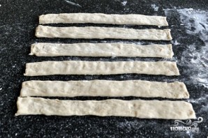 Сосиски в тесте в духовке - фото шаг 3
