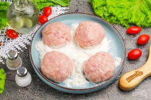 Котлеты с сыром и помидорами - фото шаг 5