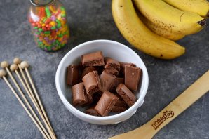 Замороженные бананы в шоколаде - фото шаг 2