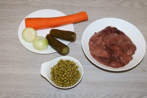 Салат из печени с горошком - фото шаг 1