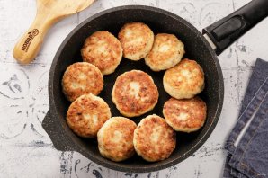 Куриные тефтели в сливочном соусе - фото шаг 14