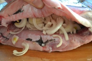 Рыба, запеченная под соусом в духовке - фото шаг 3