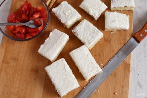 Клубничные пирожные - фото шаг 12