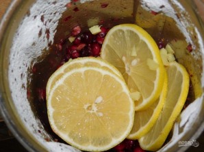 Клюквенно-лимонный напиток с имбирем - фото шаг 2