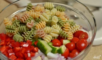 Итальянский салат с пастой - фото шаг 3
